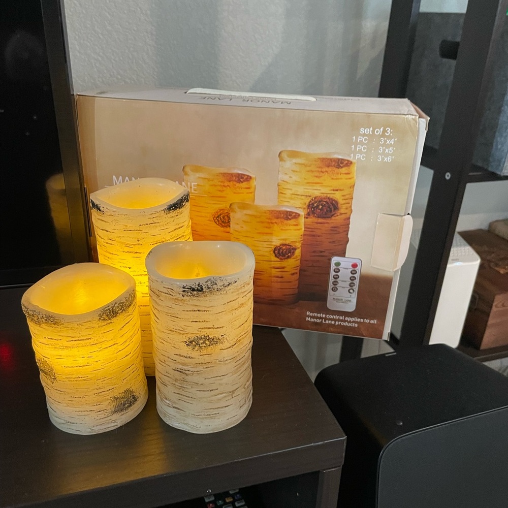 Set of 3 flameless candles, varied height, wood look, with remote